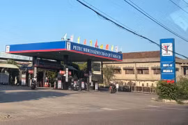 Giá xăng dầu đồng loạt giảm từ chiều 4-6
