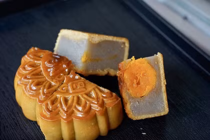 Bánh Trung thu online “bùng nổ”, người Việt chi gần 160 tỷ đồng trong 1 tháng