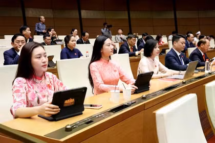 Những nhóm giảng viên luật nào không phải đào tạo nghề khi trở thành luật sư công?