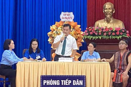 Các đội tham gia phần thi xử lý tình huống. Ảnh: M.L