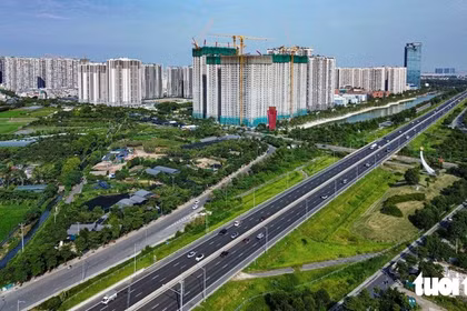 "Làn vượt xe” trên cao tốc: Khi nào được vào, lúc nào phải chuyển ra?