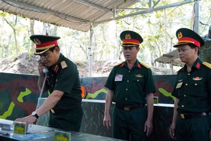 Quân khu 5 tổ chức diễn tập chỉ huy - cơ quan 1 bên 2 cấp ngoài thực địa cho Sư đoàn bộ binh 2