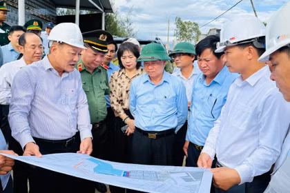 Bí thư Tỉnh ủy Thái Đại Ngọc kiểm tra dự án trọng điểm trên địa bàn các xã thuộc huyện Phù Mỹ (cũ)
