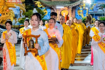 Lắng đọng đêm Vu Lan - Báo hiếu ở Gia Lai