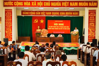 Đảng ủy xã Hội Sơn kết nạp đảng viên đạt 100% chỉ tiêu tỉnh giao