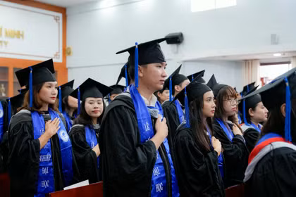 Lần đầu tiên Việt Nam có 5 chương trình đại học trực tuyến đạt chuẩn châu Âu
