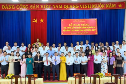 Khai giảng lớp Trung cấp lý luận chính trị khóa 2B hệ không tập trung, khóa học 2026-2027
