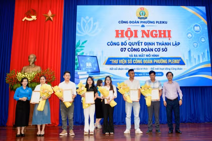 Công đoàn phường Pleiku thành lập 7 Công đoàn cơ sở và ra mắt mô hình Thư viện số