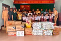 Đoàn cơ sở và Hội Phụ nữ Phòng Cảnh sát giao thông (Công an tỉnh) đã tổ chức chương trình thăm, tặng quà Trung thu cho trẻ em tại làng kết nghĩa Canh Thành (xã Vân Canh).