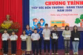 Đoàn, Hội, Đội trao quà và học bổng giúp học sinh khó khăn yên tâm trước ngày đến trường năm học 2026-2027