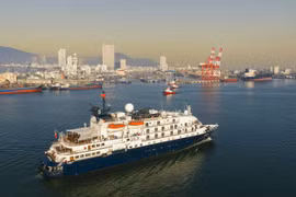 Tàu du lịch quốc tế Noble Caledonia - Island Sky cập Cảng Quy Nhơn (tỉnh Gia Lai) vào cuối tháng 3.2026. Ảnh: Dũng Nhân