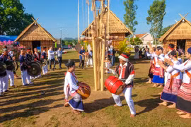 Tiếng trống kơ-toang luôn gắn với các lễ hội truyền thống và sinh hoạt cộng đồng của người Chăm H’roi. Ảnh: Ngọc Nhuận