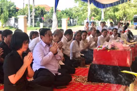 Tổ chức lễ cầu siêu cho 3 liệt sĩ hy sinh tại Campuchia