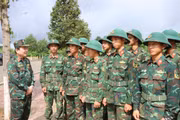 Chính ủy Quân đoàn 34 thăm hỏi, động viên cán bộ, chiến sĩ Đội tìm kiếm, quy tập hài cốt liệt sĩ Sư đoàn 10.