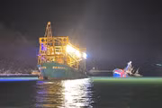 Tàu cá GL-99322-TS gặp nạn đã được đưa về cảng Đề Gi an toàn.