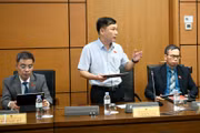 Nhiều ý kiến góp ý về điện hạt nhân, giảm thuế cho cá nhân và doanh nghiệp.
