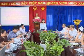 Phó Chủ tịch UBND tỉnh Nguyễn Thị Thanh Lịch kiểm tra vận hành trung tâm y tế, trạm y tế ở 2 xã Đức Cơ và Ia Dơk
