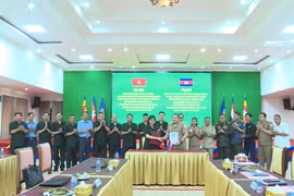 Lễ cầu siêu, tiễn và bàn giao hài cốt liệt sĩ tại tỉnh Preah Vihear được tổ chức vào ngày 8 và 9-6