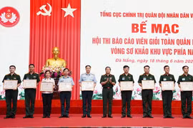 Trung tá Lê Tiến Dũng đạt giải nhất Hội thi báo cáo viên giỏi toàn quân vòng sơ khảo khu vực phía Nam