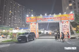 Chợ đêm mở nhạc lớn trước 22 giờ có mặc nhiên không vi phạm?