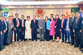 Bí thư Tỉnh ủy Thái Đại Ngọc thăm Tổng lãnh sự quán Việt Nam tại TP. Thượng Hải
