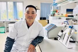 Tiến sĩ Nguyễn Văn Long nhận Giải thưởng “Best Researcher Award” trong lĩnh vực nông nghiệp