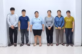 6 người bị khởi tố vì livestream gây rối tại bệnh viện: Bài học về trách nhiệm trên không gian mạng
