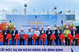 Cất nóc Dự án nhà ở xã hội Hàng Hải Bình Định