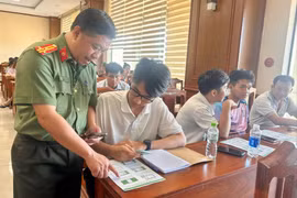Gia Lai: Hướng dẫn khai báo tạm trú cho người nước ngoài trên hệ thống mới
