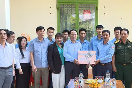 Chủ tịch UBND tỉnh Phạm Anh Tuấn thăm cán bộ, chiến sĩ Đội K52 tại tỉnh Ratanakiri