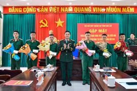 Bộ CHQS tỉnh Gia Lai tuyên dương 7 quân nhân trúng tuyển đại học.
