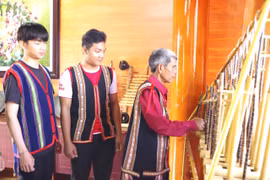 Giữ bình yên biên giới từ uy tín của già làng là đảng viên