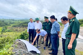 Phó Chủ tịch UBND tỉnh Nguyễn Hữu Quế kiểm tra tiến độ triển khai Dự án thủy điện Sê San 4A mở rộng