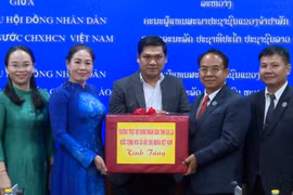 Thường trực HĐND tỉnh Gia Lai hội đàm với Thường trực HĐND tỉnh Champasak