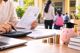 Đóng học phí cho con, phụ huynh được giảm thuế thu nhập thế nào?