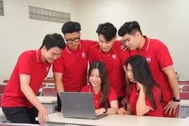 Việt Nam có trường công lập đầu tiên đạt QS Stars 5 Stars