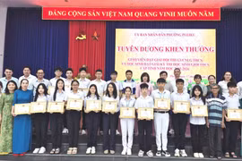 Phường Pleiku khen thưởng giáo viên, học sinh xuất sắc tại các kỳ thi