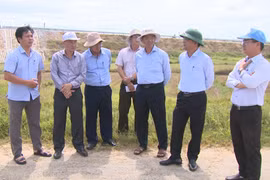 Phó Chủ tịch UBND tỉnh Nguyễn Tự Công Hoàng kiểm tra, chỉ đạo tháo gỡ vướng mắc một số dự án giao thông