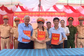 Phòng Cảnh sát giao thông (Công an tỉnh Gia Lai) kết nghĩa với làng Tnung