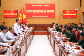 Ban Thường vụ Tỉnh ủy Gia Lai làm việc với Ban Thường vụ Đảng ủy, Bộ Tư lệnh Quân khu 5