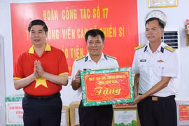 Gia Lai gửi trọn tình cảm từ đất liền đến Trường Sa, Nhà giàn DK1