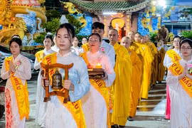 Lắng đọng đêm Vu Lan - Báo hiếu ở Gia Lai