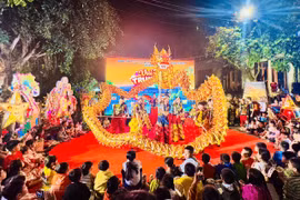 Rộn ràng đêm hội “Sắc màu Trung thu - Lung linh phố núi”