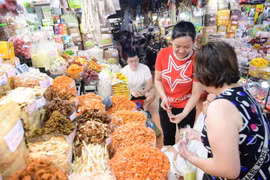 TP. Hồ Chí Minh: 402 chợ dân sinh nhưng chỉ 47 chợ thí điểm ATTP, gần 1.200 mẫu không đạt