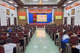 Hơn 260 đoàn viên, thanh thiếu nhi tham gia khai mạc hoạt động hè tại phường Diên Hồng