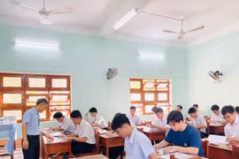 Gia Lai: 1 thí sinh vi phạm quy chế do mang điện thoại vào phòng thi