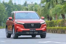 Hàng loạt hãng ô tô tung khuyến mãi lớn trong tháng 4-2025