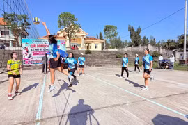 Xã Phù Mỹ Đông tổ chức Giải bóng chuyền nữ chào mừng Ngày thành lập Hội LHPN Việt Nam