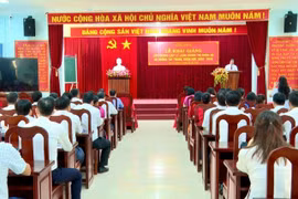 Khai giảng lớp Trung cấp lý luận chính trị hệ không tập trung khóa 3B