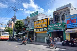 352 người ngộ độc bánh mì Hồng Ngọc 37: Chủ cơ sở bị phạt 94 triệu đồng, phải chi gần 1,1 tỷ đồng